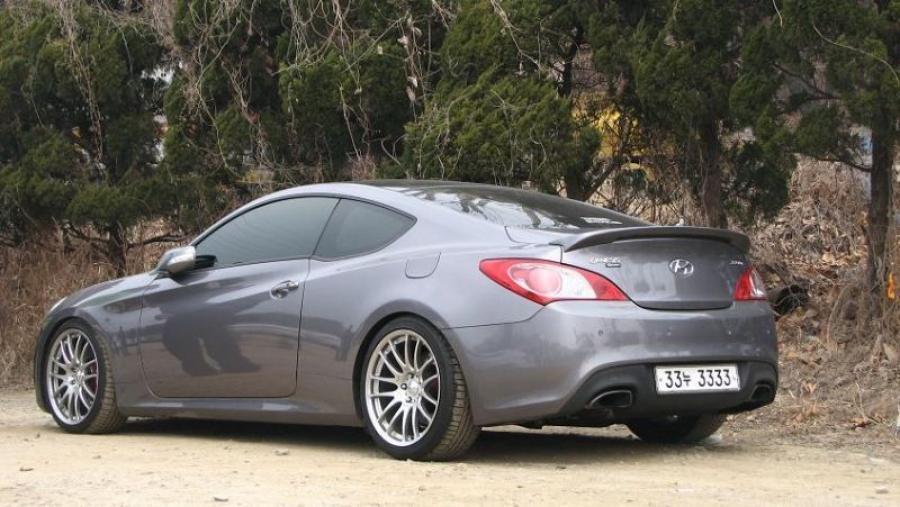  Hyundai Genesis Coupes Modded 2009 года  (фото 13 из 23)